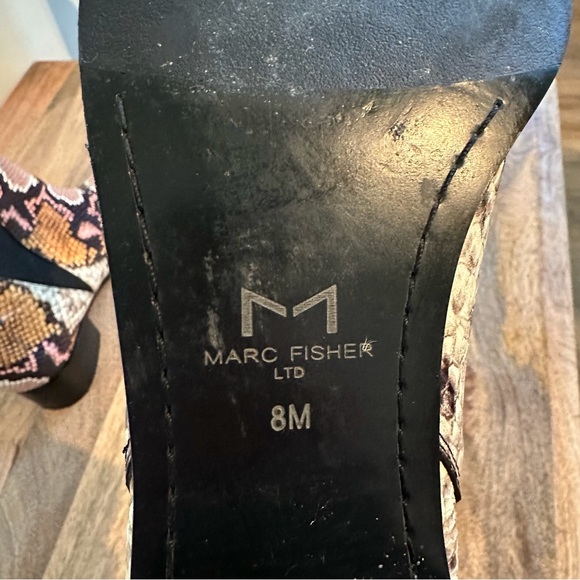 Marc Fisher Ltd Yale Chelsea Bronze Snakeskin Pointy Toe Bootie Sz 8 - Picture 6 of 7